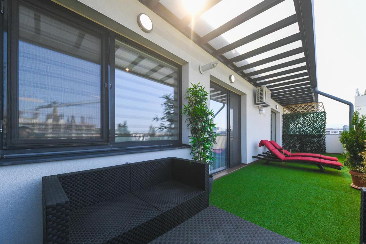 Panoramic Apartment With Terrace Cluj-Napoca Exterior foto